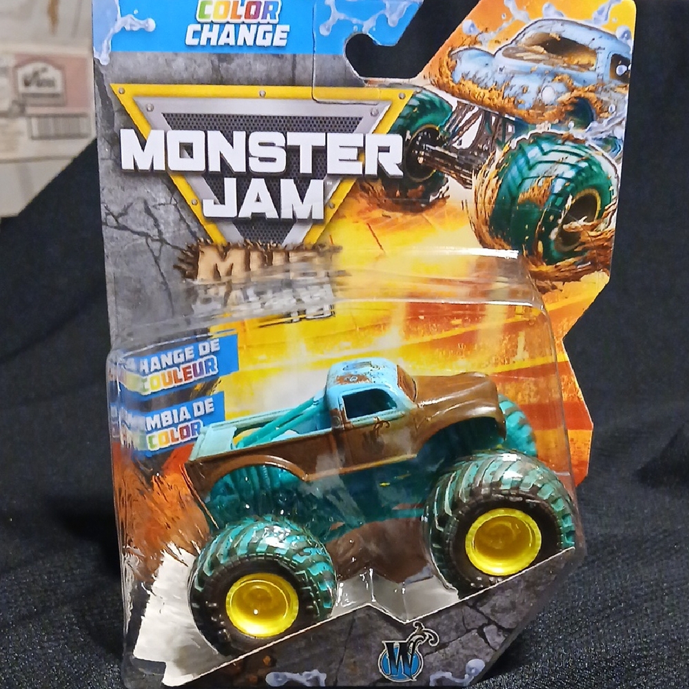 Whiplash Monster Jam Color Change Truck - 1/64